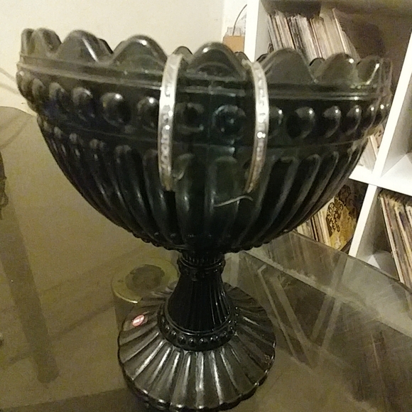 💜NWT Zirconia round solver Earrings - Picture 1 of 6